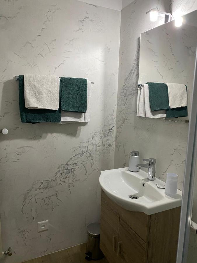 לינה וארוחת בוקר Cugnasco Ristorante Del Ponte מראה חיצוני תמונה